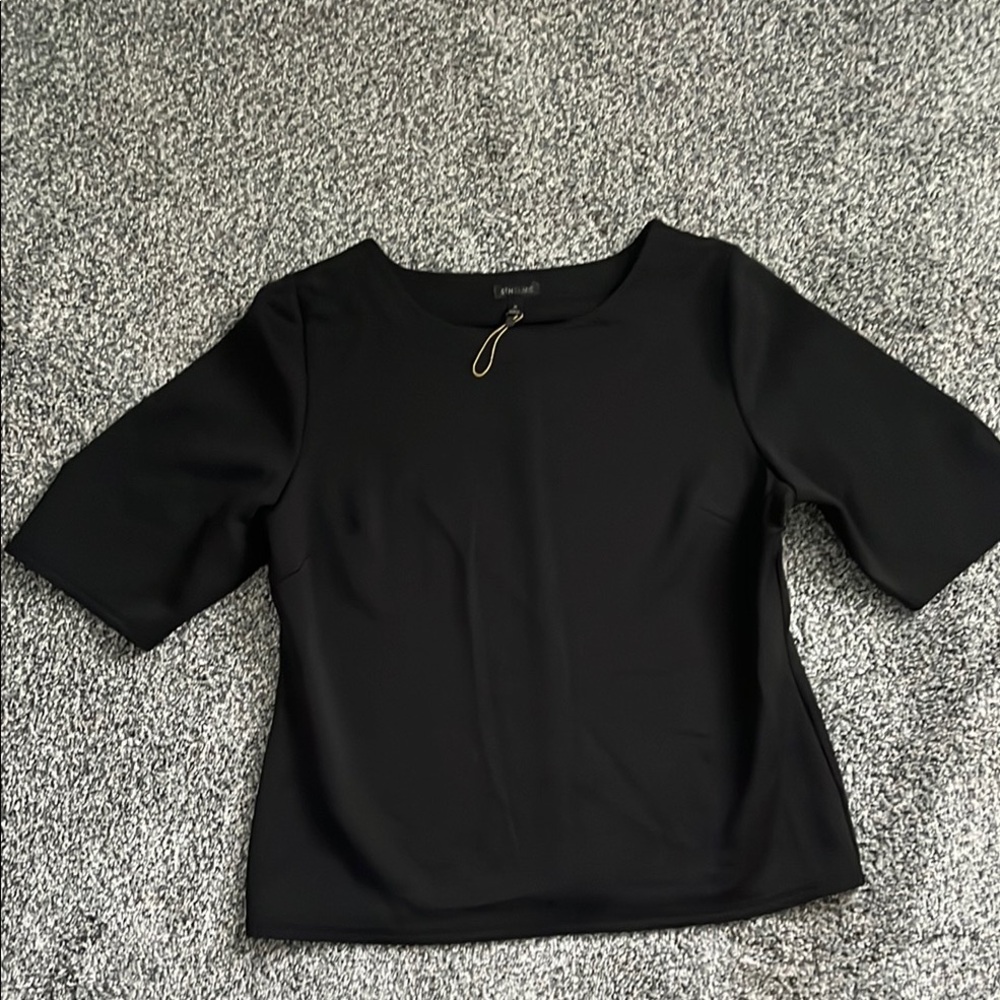Black Fitted Half Sleeve Blouse